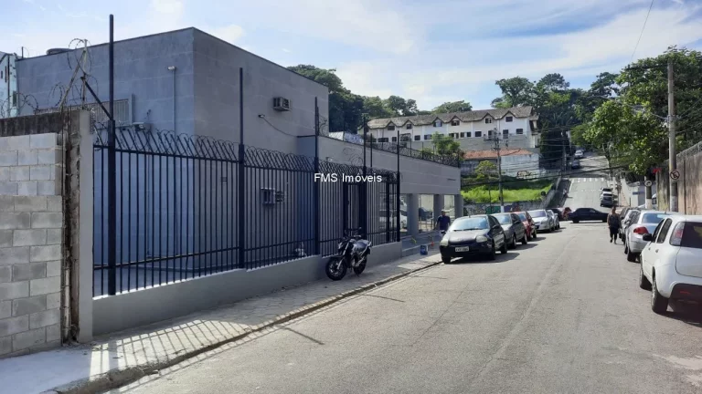 Imagem Excelente oportunidade de locação: Loja comercial de 250m² com 3 banheiros e 15 vagas de garagem no Morumbi, São Paulo-SP!