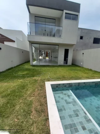 Imagem Casa de luxo em condomínio à venda em Camaçari-BA, Vila de Abrantes: 4 quartos, 4 suítes, 2 salas, 1 banheiro, 3 vagas, 148m².