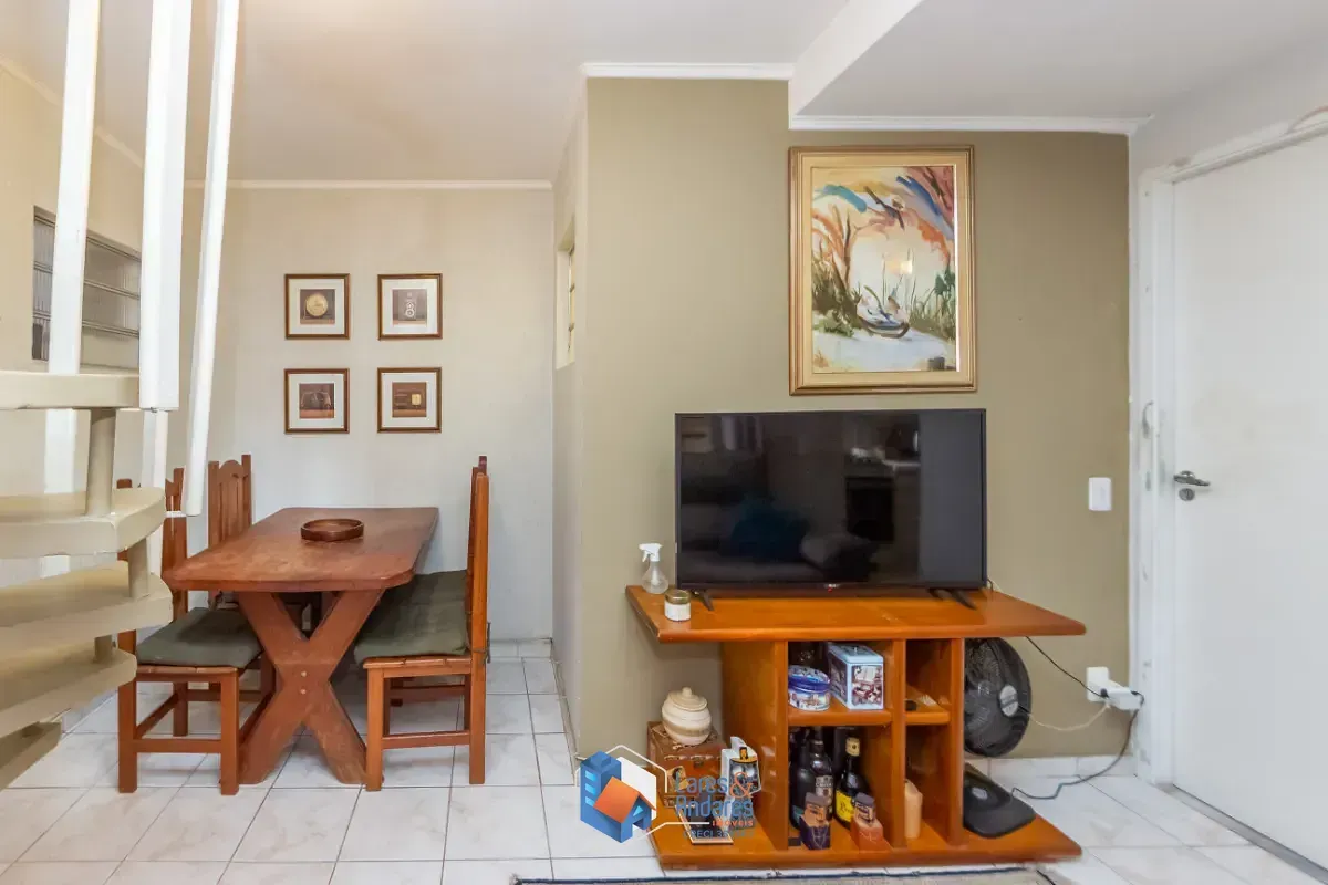 Imagem Casa para venda em Parque da Lapa com 4 quartos, sendo 1 suíte, 190m²