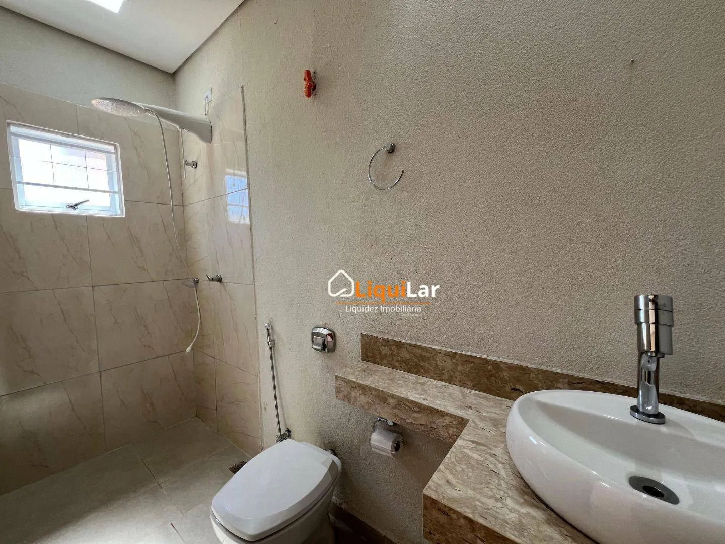 Imagem Casa para Locação na Vila Célia com 3 Suítes, Piscina e Varanda Gourmet.