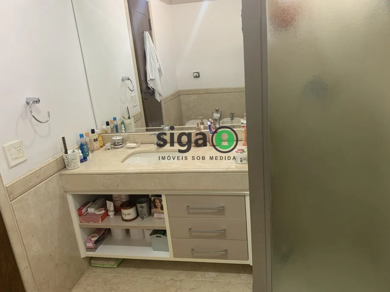 Imagem VENDE na Vila Andrade (Região do Morumbi) Apartamento com 4 Suítes, 4 vagas Fixas + Depósito