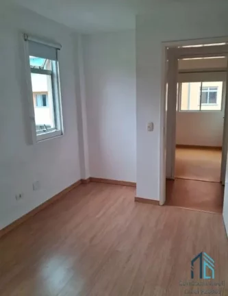 Imagem Apartamento, ensolarado e arejado, 03 quartos vaga livre no Portão em Curitiba PR