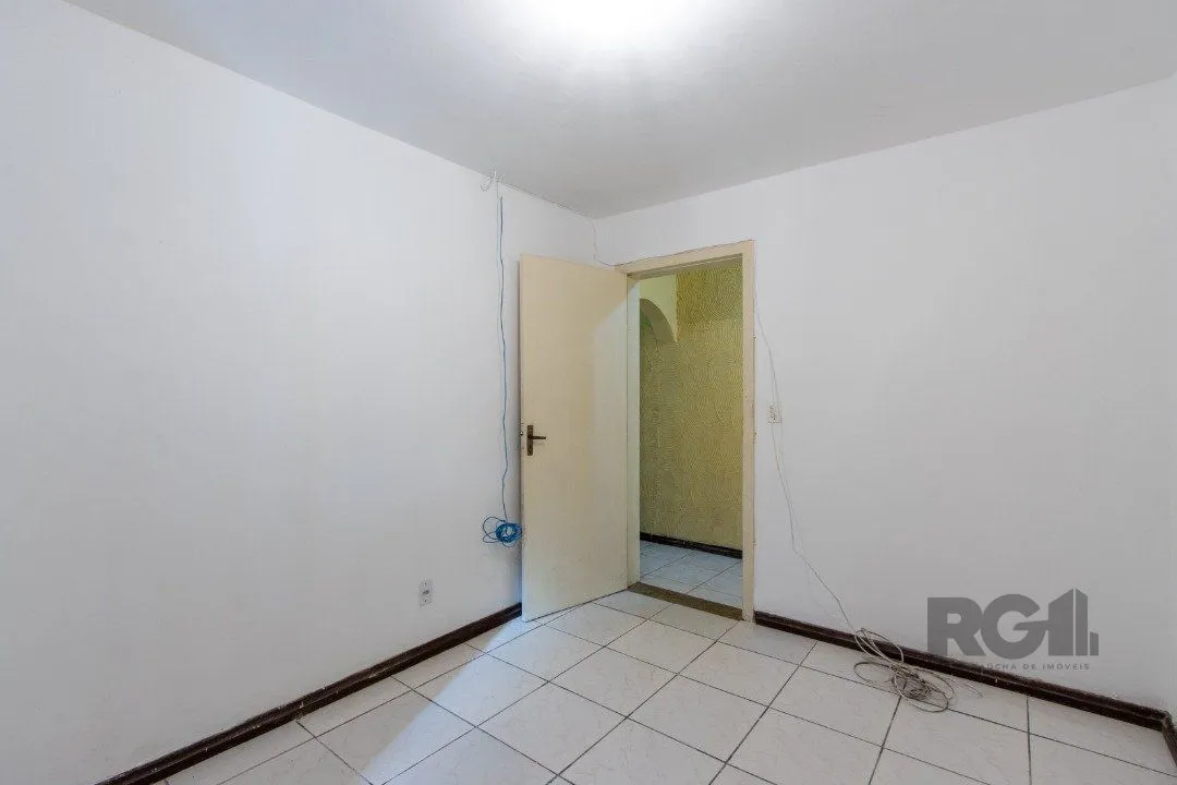 Imagem Sobrado para Venda - 170m², 3 dormitórios, sendo 1 suites, 2 vagas - Serraria