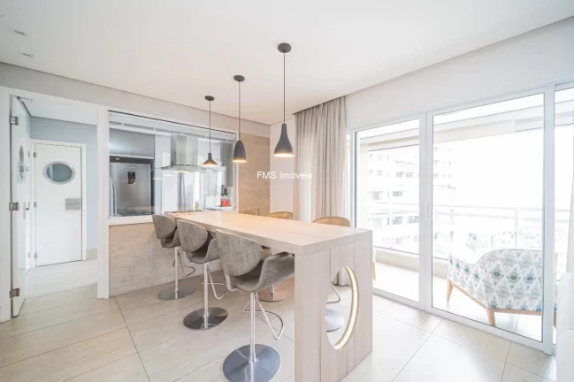 Imagem Venda de Apartamento de Luxo na Vila Olímpia com 2 Suítes, 1 Sala, 3 Vagas e 130m².