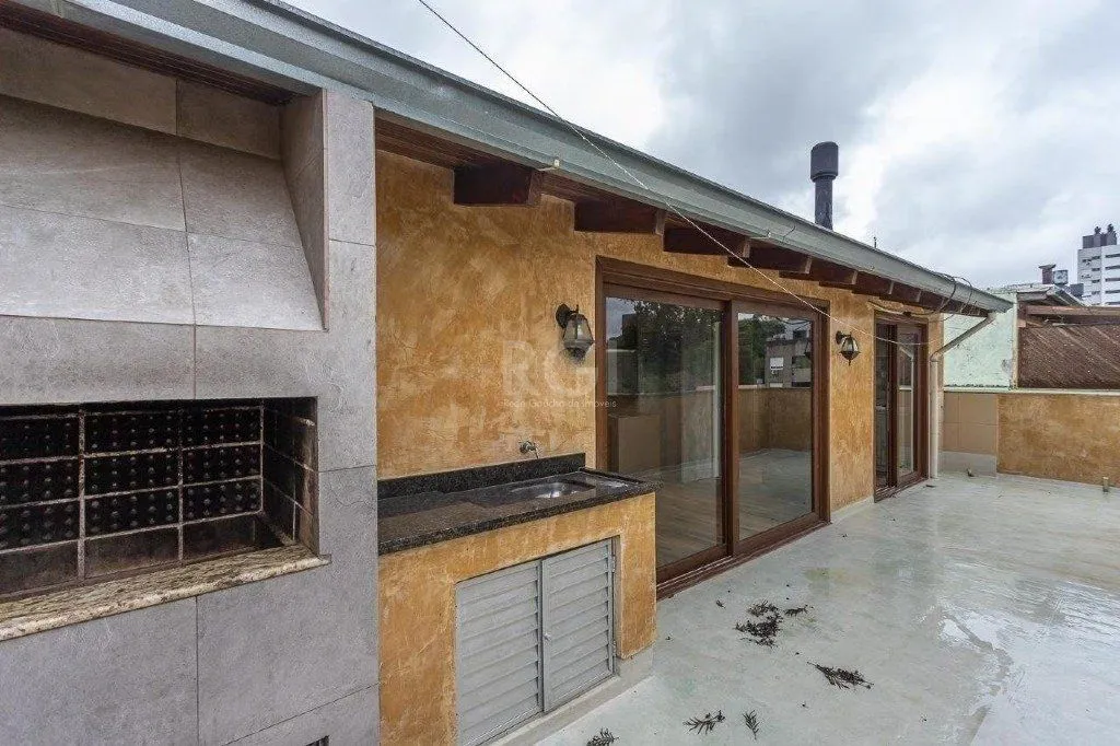 Imagem Cobertura de 140m² - 3 dormitórios, 2 banheiros, terraço com churrasqueira e 1 vaga de garagem no Bom Jesus