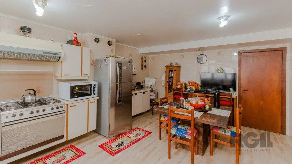 Imagem Casa 394m², 4 dormitórios, 4 vagas no bairro Cristo Redentor