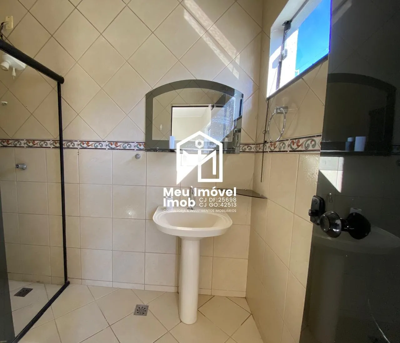 Imagem Casa 3 Quartos 2 Suítes 3 Vagas 259m² Luziânia/GO