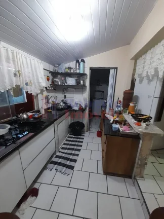Imagem Casa em Alvenaria com 04 Quartos e Edícula - R$450.000,00