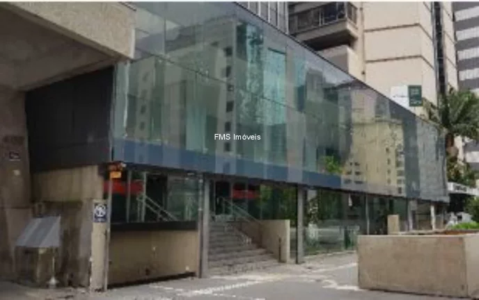Foto do imóvel Loja com 701m² para locação na Av. Paulista.