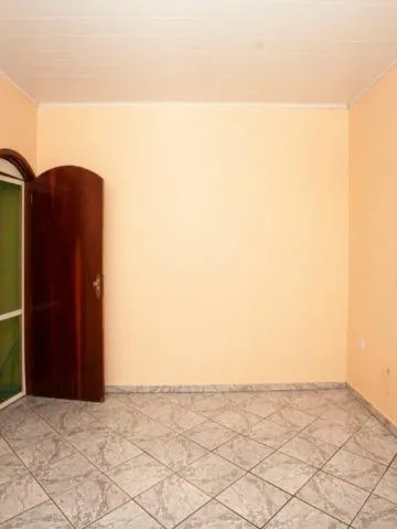 Imagem LOCAÇÃO DE CASA COMERCIAL OU RESIDENCIAL NO JARDIM CUMBICA, EM GUARULHOS/SP, 227m² com 3 quartos, suíte, cozinha com ilha e garagem. CONSULTE-NOS.