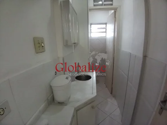 Imagem Sala comercial à venda com 50m², 1 banheiro no Centro de Santos por R$200.000,00