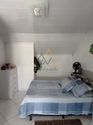 Imagem Casa com ático à venda Campo de Santana Curitiba PR