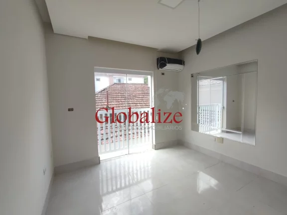 Imagem CASA 03 DORMITÓRIOS COM 03 e SUÍTE E CLOSET VAGA DE GARAGEM E 03 BANHEIROS R$ 1.750.000,00, NO EMBARÉ EM SANTOS