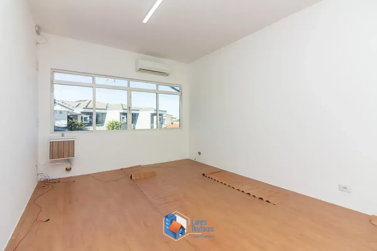 Imagem Conjunto comercial para venda em Parque São Domingos, 320m²
