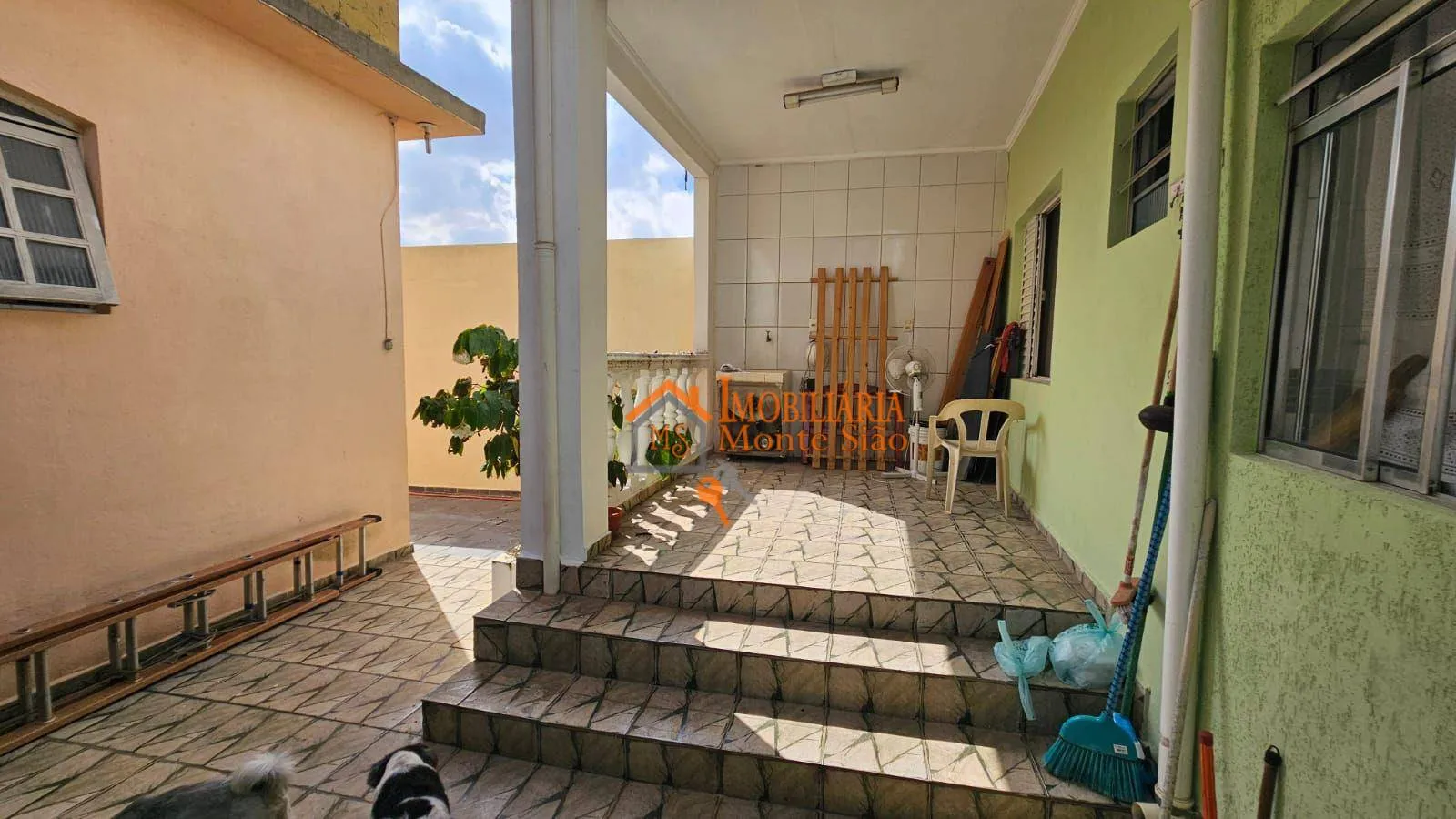 Imagem Sobrado com 5 dormitórios à venda, 250 m² por R$ 800.000,00 - Vila Nossa Senhora de Fátima - Guarulhos/SP