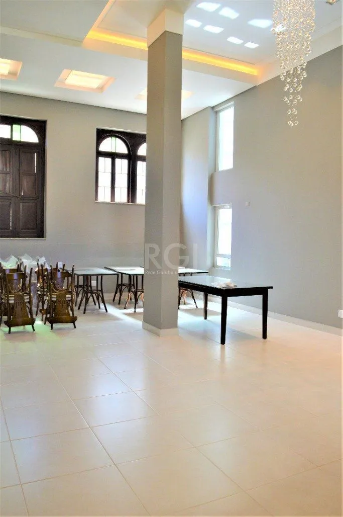 Imagem Excelente apartamento 2 dormitórios com garden e duas vagas no Bom Fim