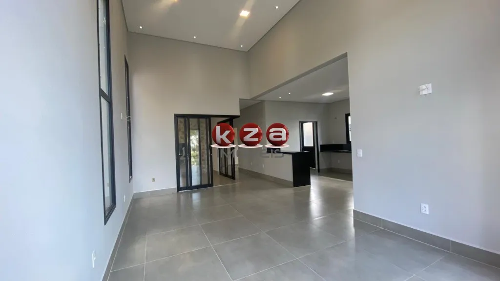 Imagem Casa de alto padrão em condomínio à venda em Valinhos-SP, bairro Pinheiro: 3 quartos, 3 suítes, 2 salas e 176,25 m² de área.