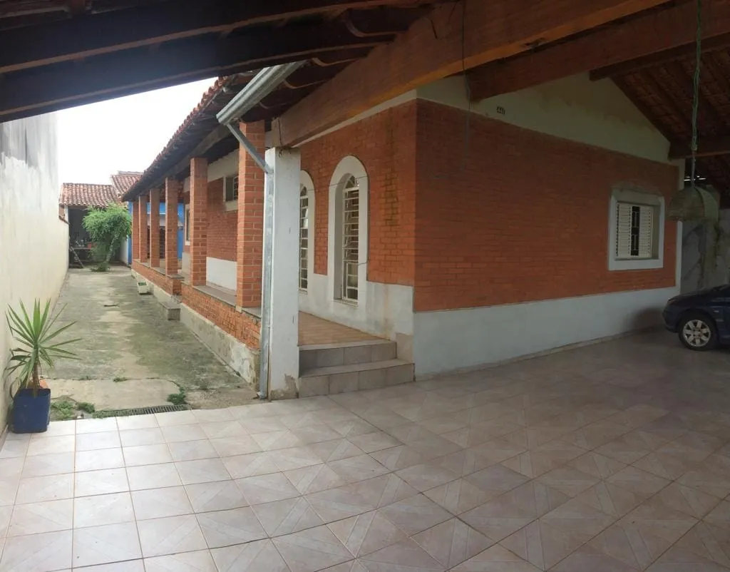 Imagem Casa à venda 3 Quartos, 2 Vagas, 400M², Campo Alegre, Pindamonhangaba - SP