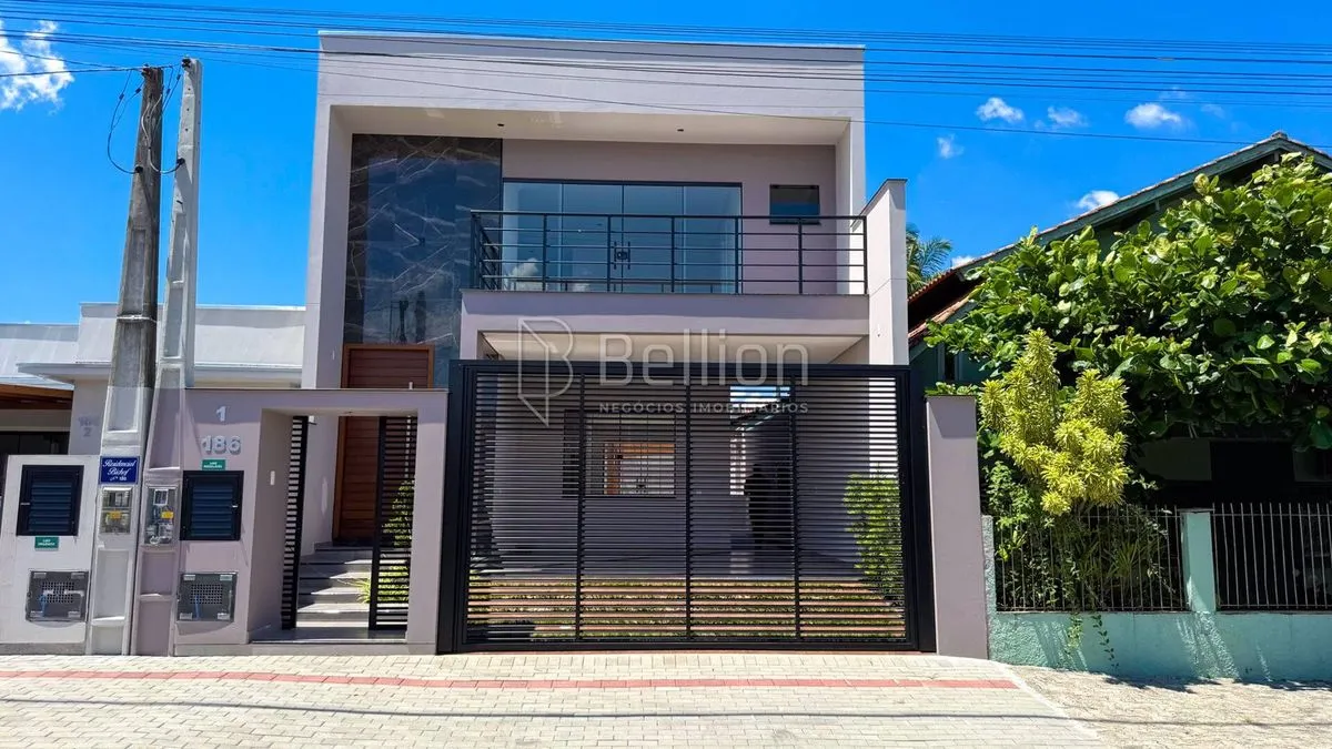 Imagem Sobrado com suíte e piscina no bairro Quintino - Timbó