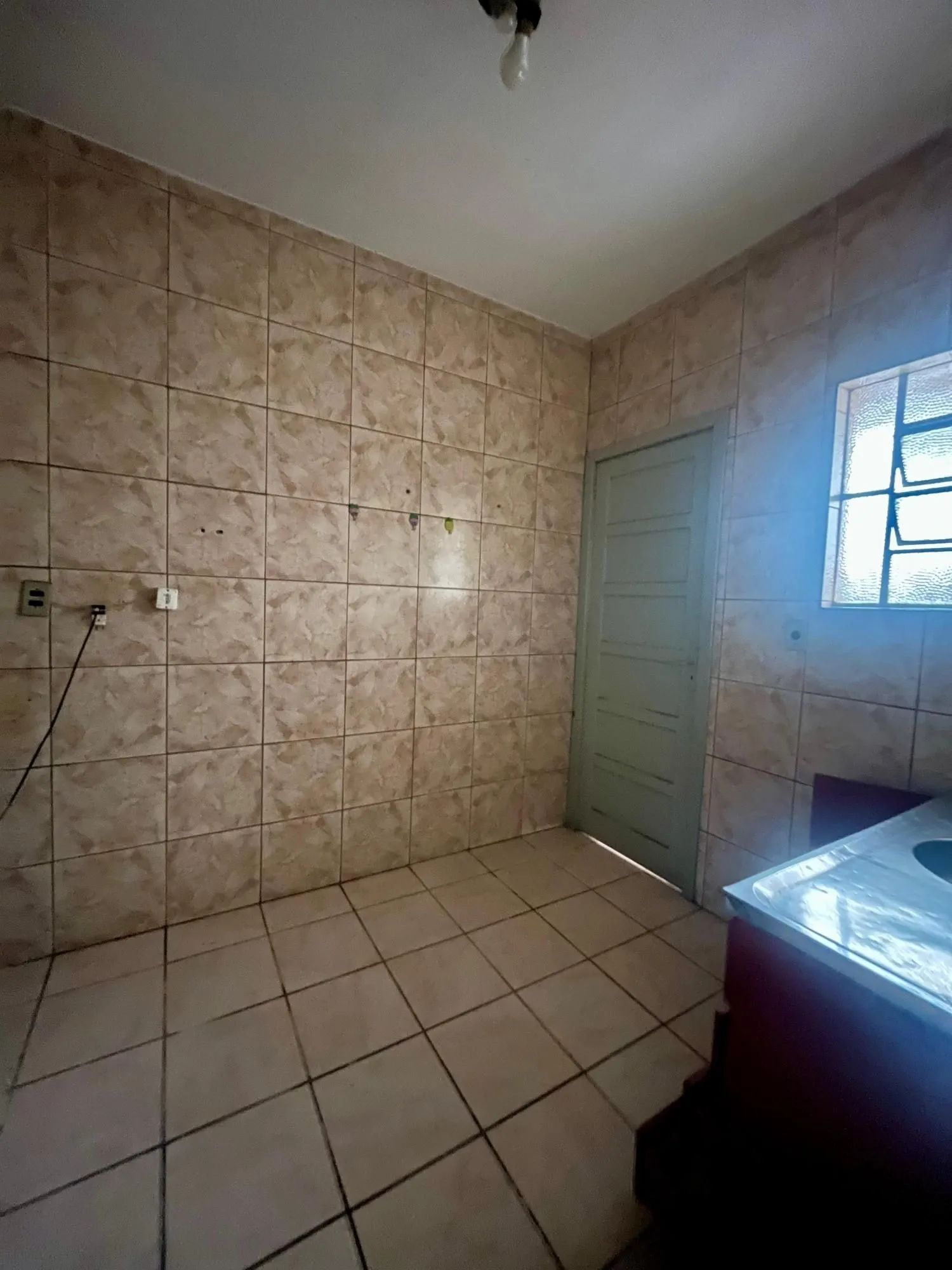 Imagem APARTAMENTO TERREO À VENDA - MENINO DEUS