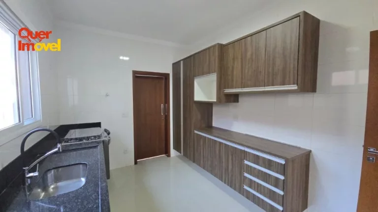 Imagem Impecável Casa em Condomínio San Marco Ribeirão Preto-SP: 3 Quartos, 3 Suítes, 2 Salas, 5 Banheiros, 4 Vagas, 206m²!