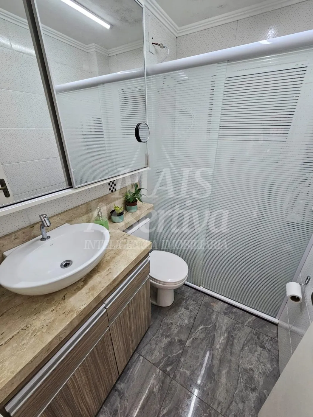 Imagem Apartamento térreo, semi mobiliado para venda - 66m²