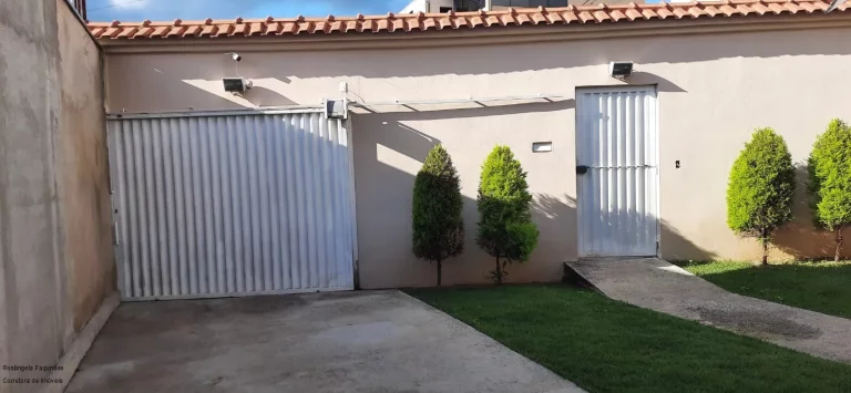 Imagem CASA RESIDENCIAL em POÇOS DE CALDAS - MG, JARDIM CAMPOS ELÍSIOS