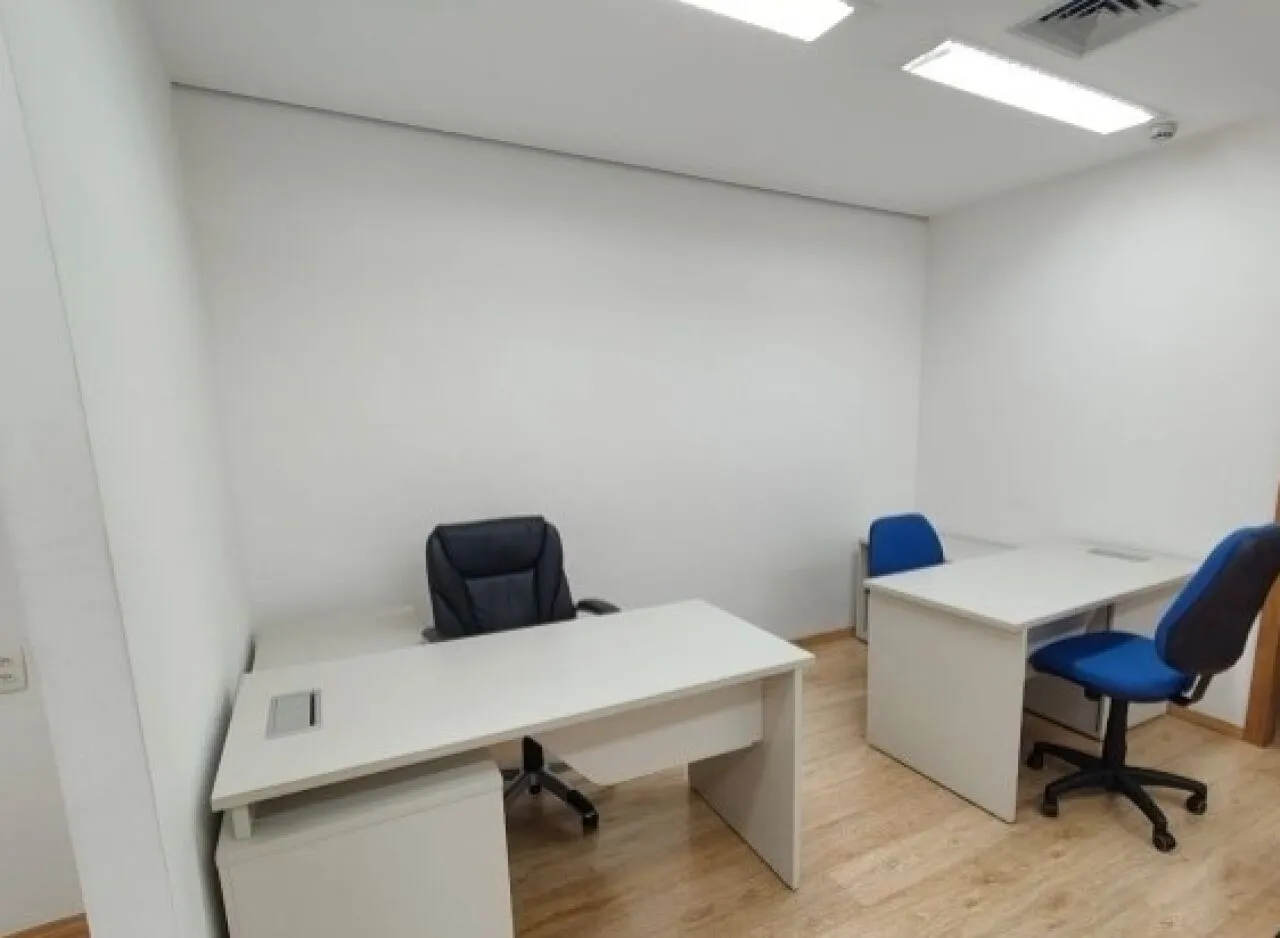 Imagem Sala comercial com 251m², para locação, com salas e vão livre, 6 vagas, na Vila Olímpia