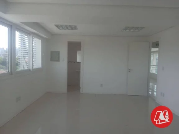 Imagem Aluga-se sala comercial de 100m² próximo ao Cobasi da Ipiranga