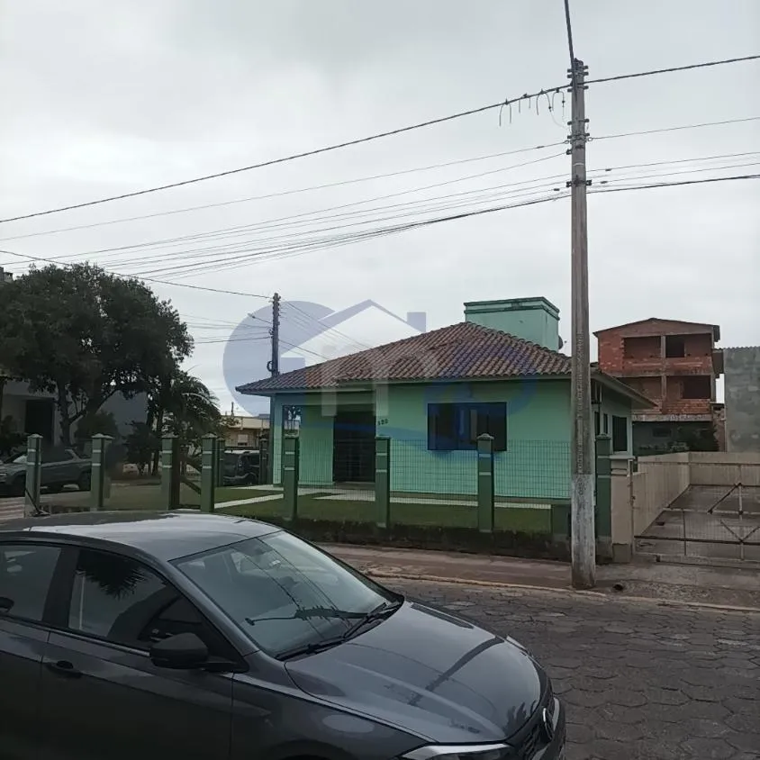 Imagem Casa a venda com 3 dormitorios no centro do Passo de Torres/SC