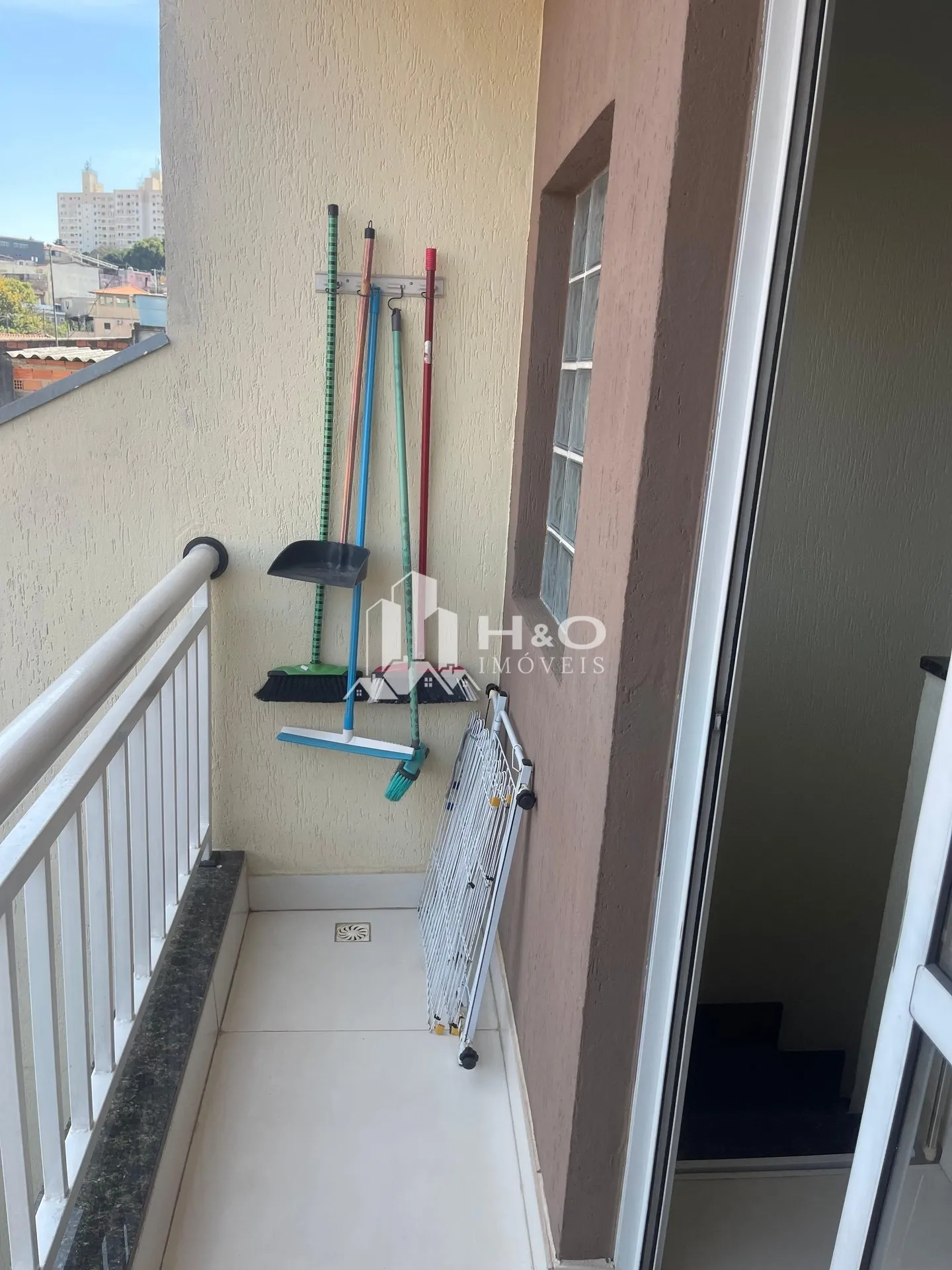 Imagem Excelente sobrado com 158m, 3 suítes, ótimo preço e muito espaço interno!