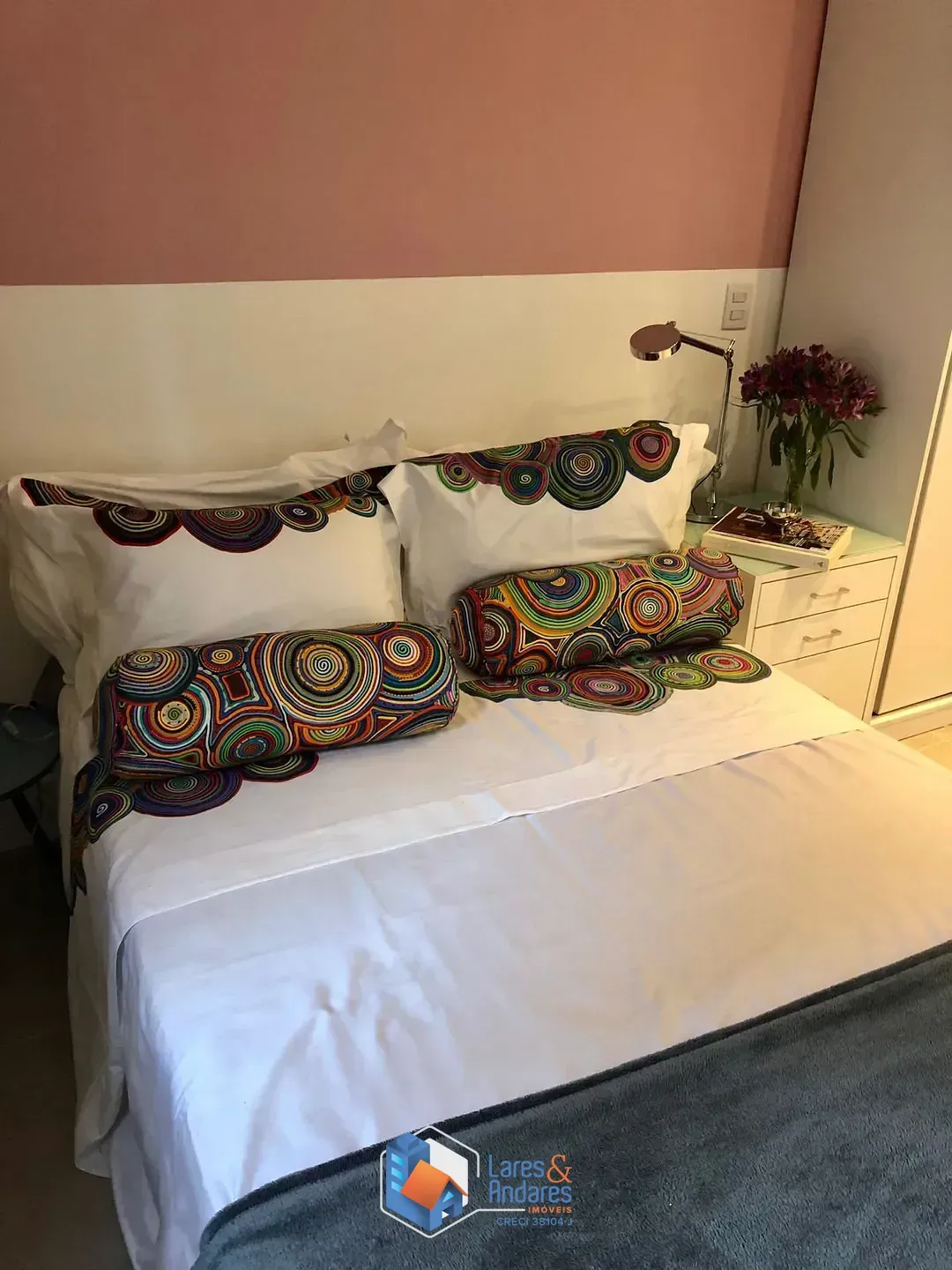 Imagem Apartamento para venda e locação em Itaim Bibi com 2 quartos, sendo 2 suítes, 62m²