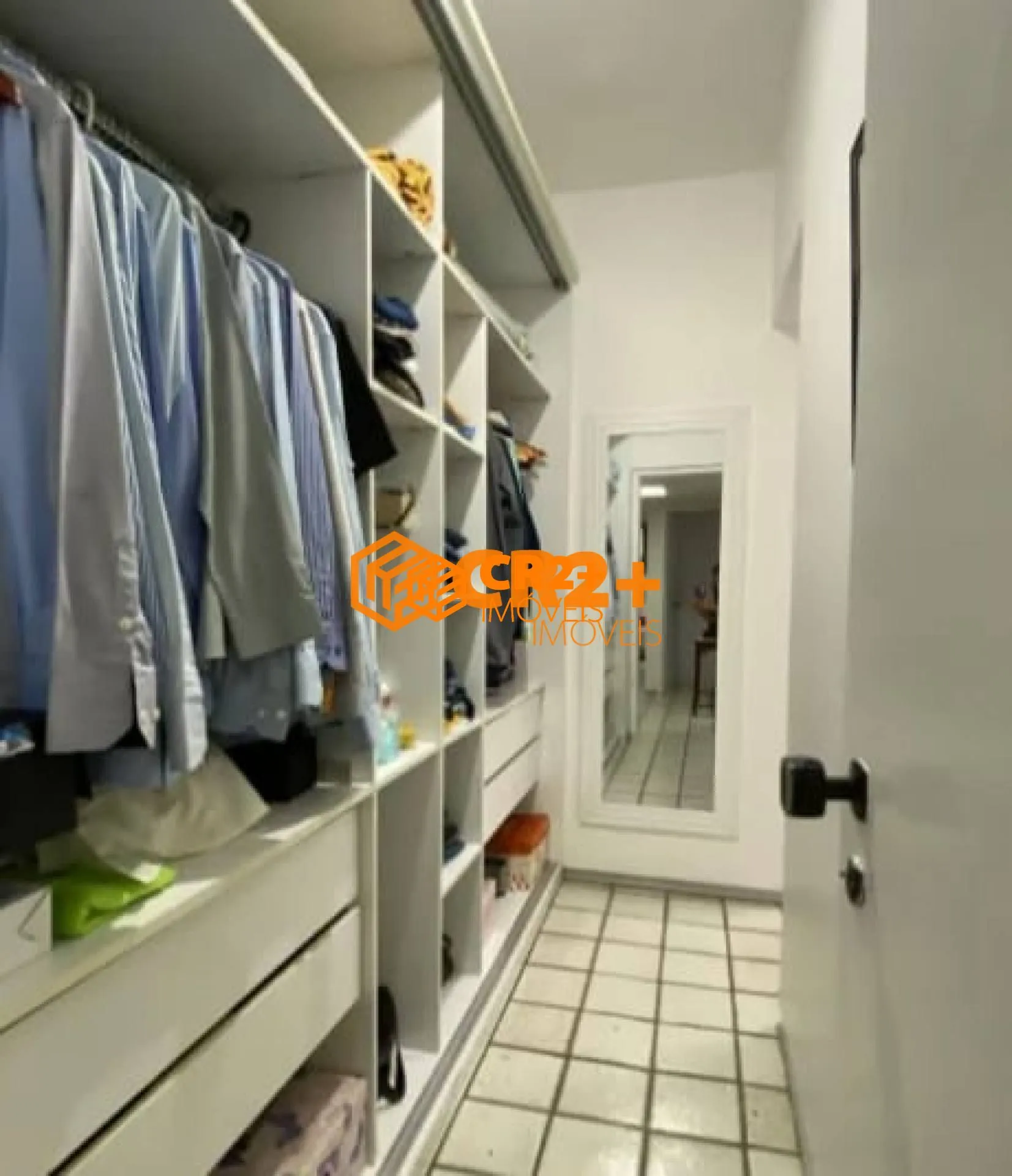 Imagem Apartamento a Venda 180m2 com 4 Quartos, 2 Suítes, em Candeias.