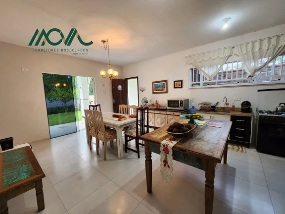 Imagem Casa no Balneário Princesa do Mar - em Itapoá, 3 quartos sendo 01 suíte