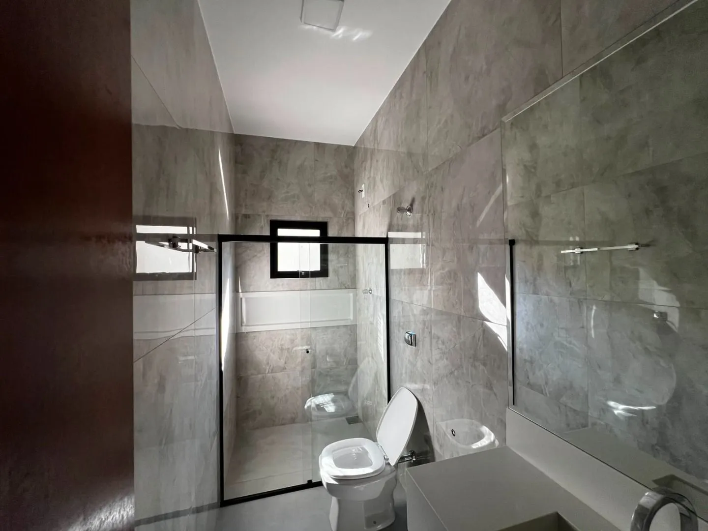 Imagem Casa com 3 dormitórios à venda, 201 m² por R$ 750.000,00 - Afonso Queiroz - Patos de Minas/MG