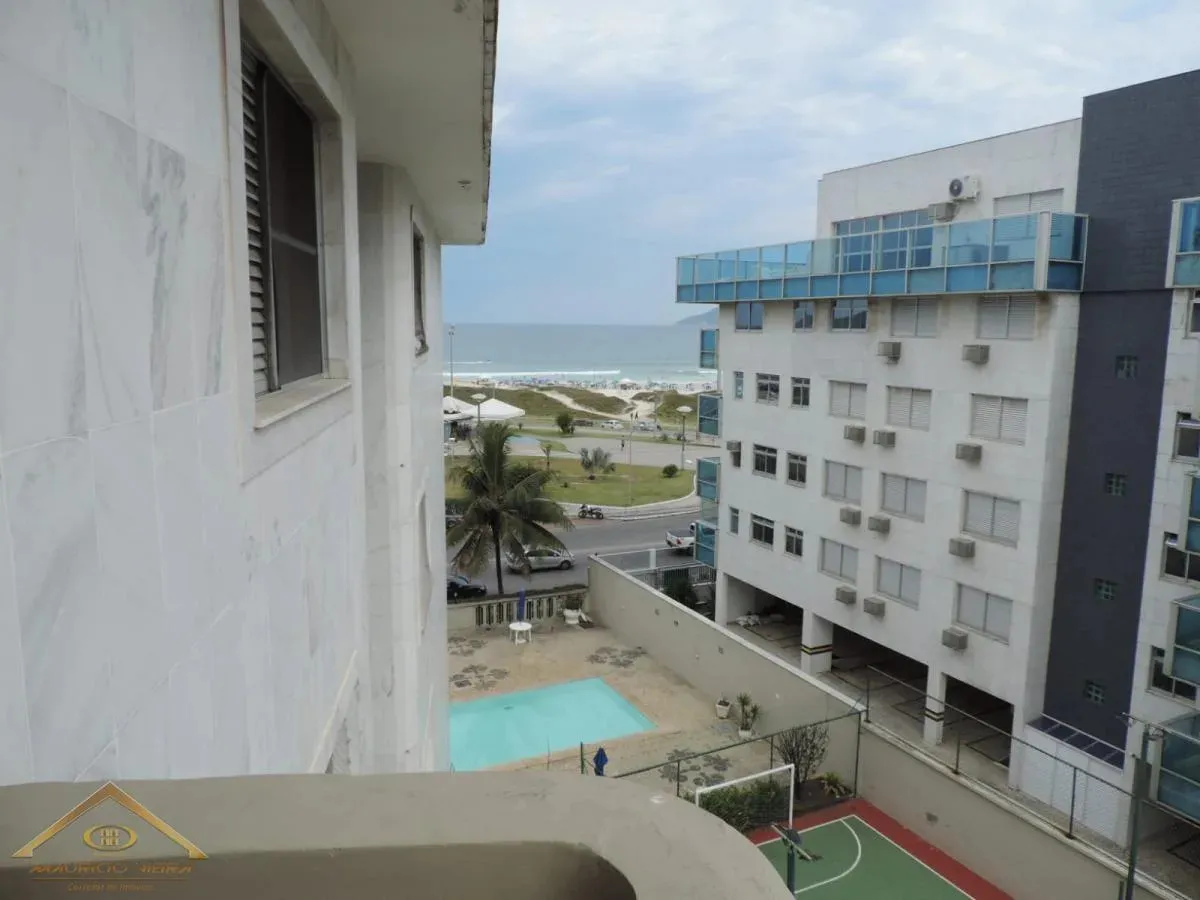 Imagem Cobertura para Venda em Cabo Frio / RJ no bairro Centro