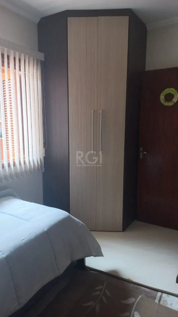 Imagem Casa para Venda - 135m², 3 dormitórios, sendo 1 suites, 2 vagas - Vale Do Sol