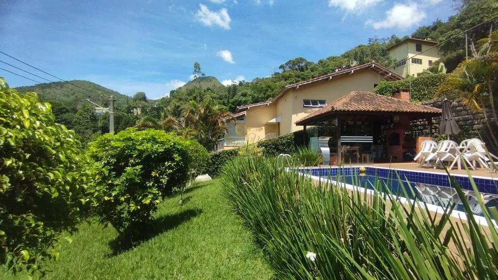 Imagem Casa para Venda em Teresópolis / RJ no bairro Agriões
