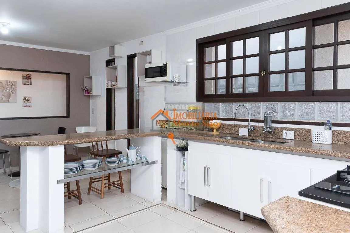 Imagem Sobrado com 4 dormitórios à venda, 300 m² por R$ 990.000,00 - Parque Continental II - Guarulhos/SP