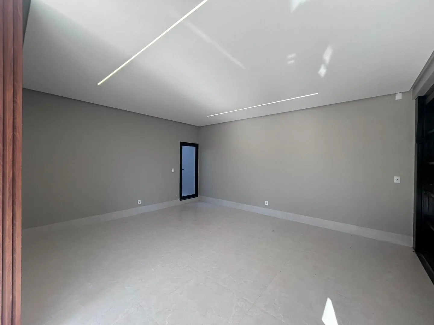 Imagem Casa com 3 dormitórios, 280 m² - venda por R$ 2.050.000 ou aluguel por R$ 7.500/mês - Campos Elíseos - Patos de Minas/MG