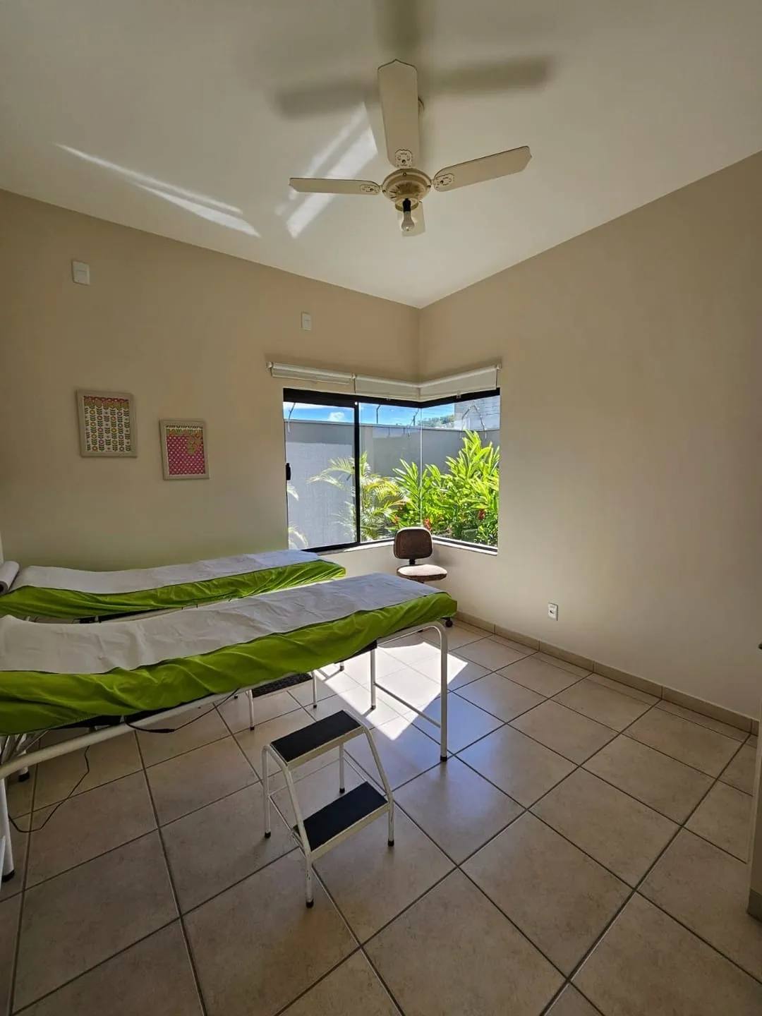 Imagem Comercial à venda e locação 5 Quartos, 2 Suites, 4 Vagas, 393.74M², Chácara Selles, Guaratinguetá - SP
