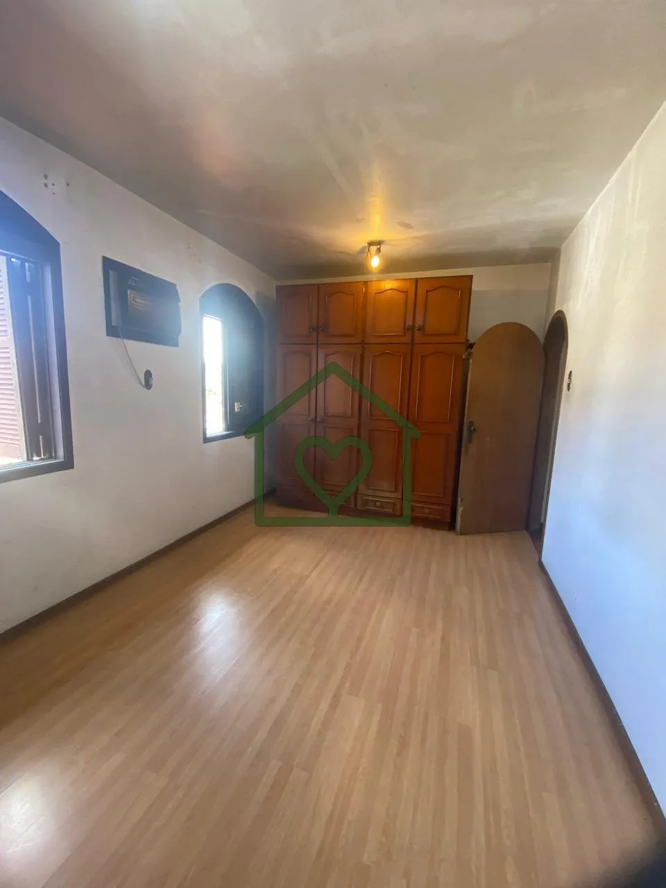 Imagem Casa Ampla com 6 Suítes na Praça Lima Duarte, 57

Excelente imóvel com 859 m² de área total e 4...