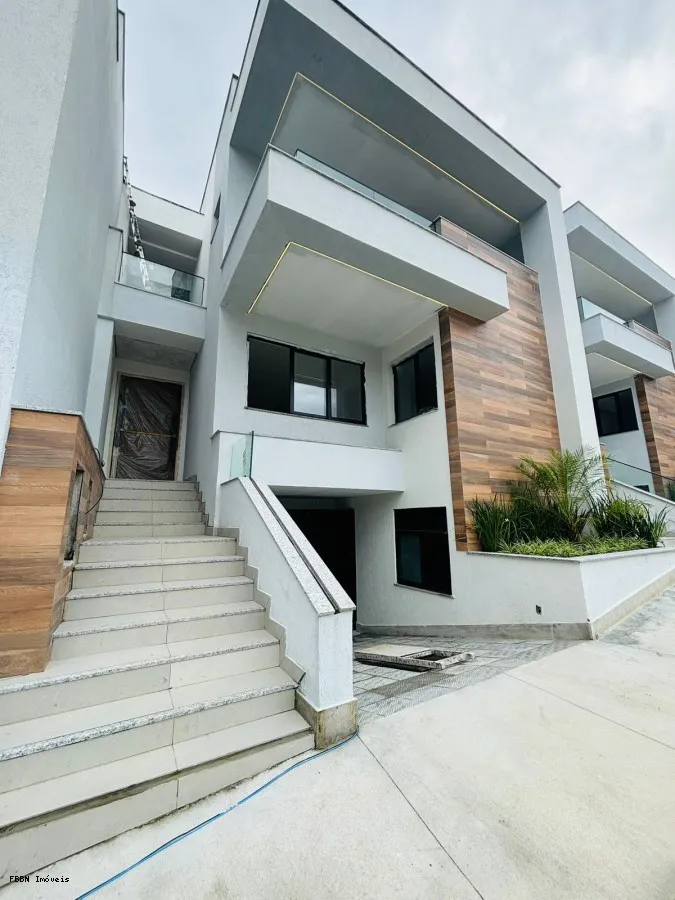 Imagem Casa Duplex / Nova para Venda em Rio de Janeiro / RJ no bairro Freguesia (Jacarepaguá)