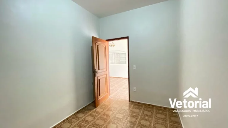 Imagem Casa para locação comercial com 3 quartos no Sandra Regina - Barreiras-BA