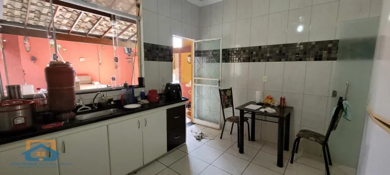 Imagem Casa de 3 quartos e 2 vagas de garagem no Cidade Nova