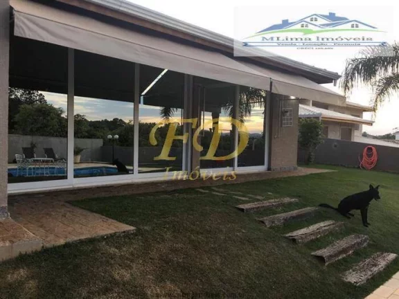 Imagem Casa térrea em Condomínio Fechado em Atibaia.