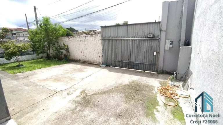 Imagem Casa linda com terreno amplo nos fundos, 03 quartos, ático, Campo Pequeno em Colombo PR