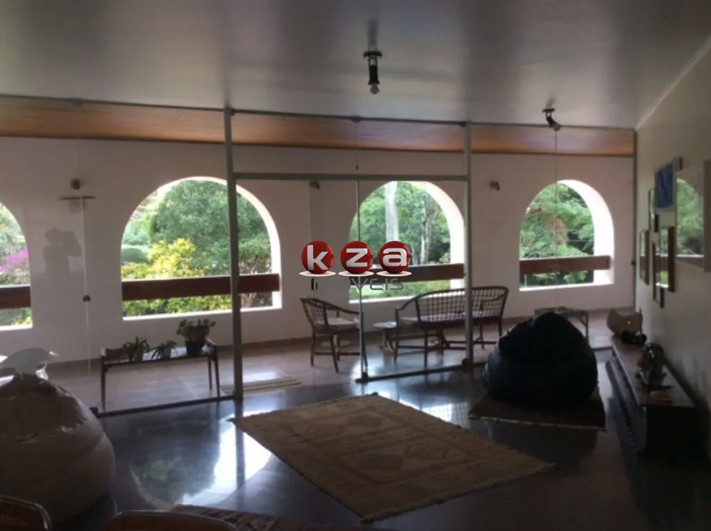 Imagem Luxuosa Casa em Condomínio à Venda em Campinas-SP, Barão Geraldo: 4 Quartos, 4 Suítes, 3 Salas, 8 Banheiros, 4 Vagas de Garagem, 880m².