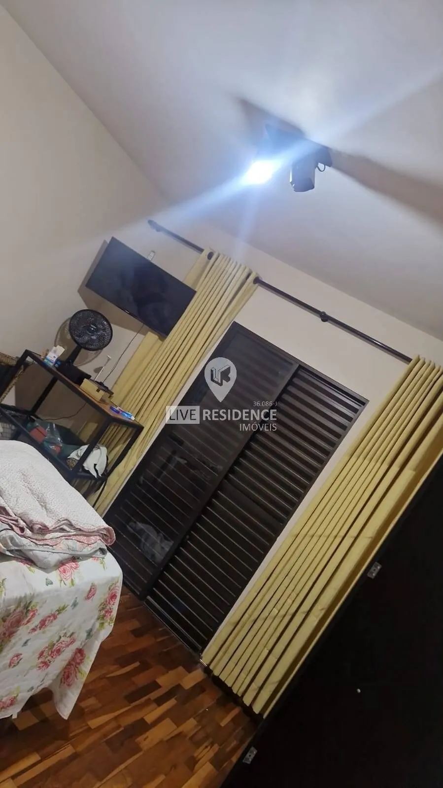 Imagem Vende-se Casa no Centro da cidade de Itatiba SP com terreno 250m²
