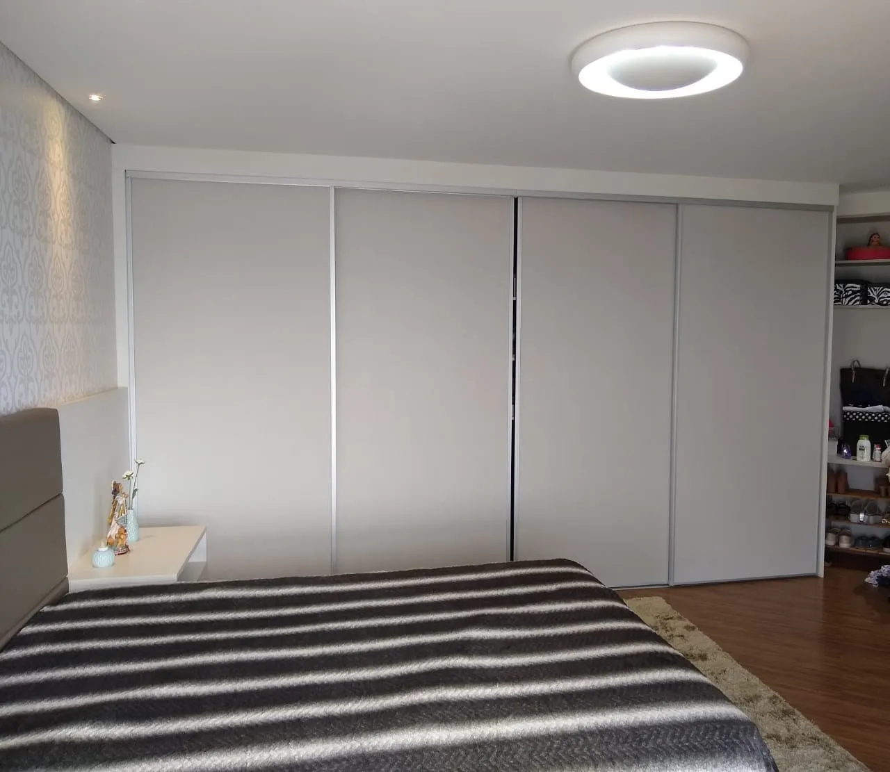 Imagem Apartamento 3 Suítes, 236 m² Condomínio L' Essence, Rua do Mercadão Parque Campolim.